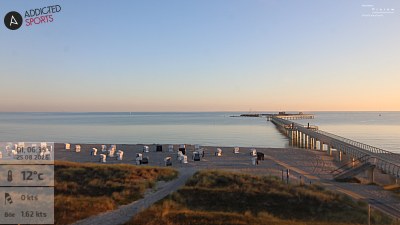 Aktuelles Webcambild: addicted-sports.com: Ostsee / Prerow – Blick über Strand und Seebrücke