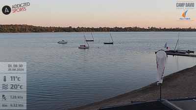 Aktuelles Webcambild: addicted-sports.com: Schladitzer See / ALL-on-SEA – Blick über die Bucht